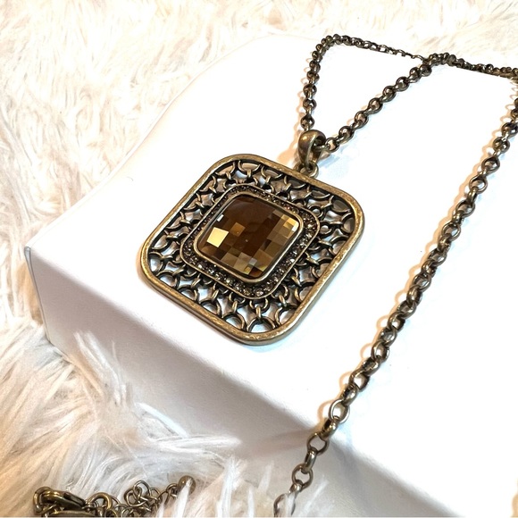 Lia Sophia Jewelry - Beautiful Lia Sophia long necklace with stunning pendant